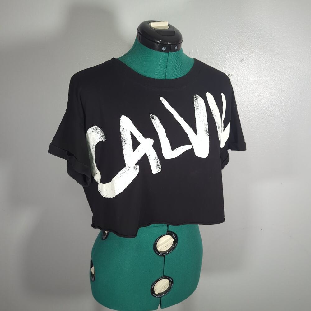 Calvin Klein Performance Black Graphic Crop Tee Y2K Streetwear M Athleisure